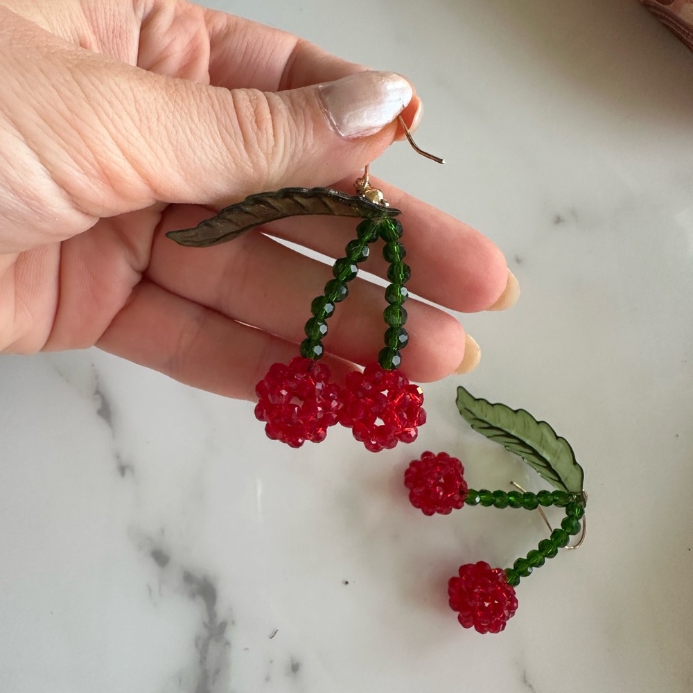 Beaded cherry earrings
